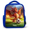 Rode draak voetbalt in zonnig stadion Kinderrugzak - Blauw middel -3d