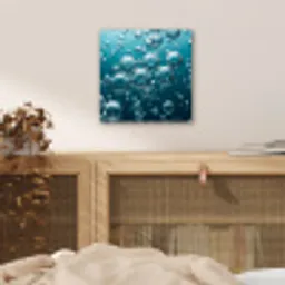 Luchtbellen - Dynamisch - Blauw aluminium wit klein -sfeer3