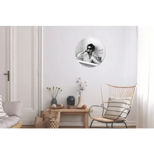 Bad - Vrouw - Zwart - Wit Wandcirkel aluminium klein -woonkamer