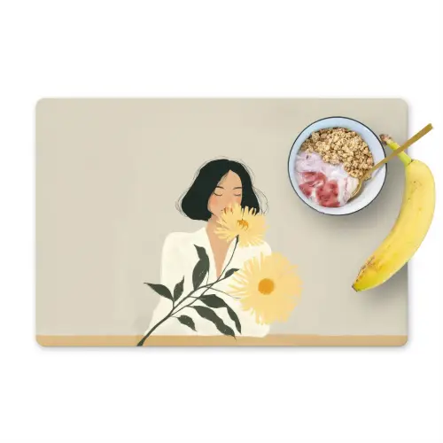 Vrouw - Bloem - Geel - Minimalistisch Placemat vinyl groot -zzzproduct_Kitchenyeah-website