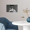 Vrouw - Pasta - Zonnebril poster papier klein -sfeer3