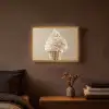IJs - Softijs - Romig - Hoorntje - Beige Light Box met batterij (Wandlamp) middel -sfeer4