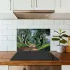 Pad - Bomen - Schaduw - keuken achterwand spatscherm klein -sfeer2