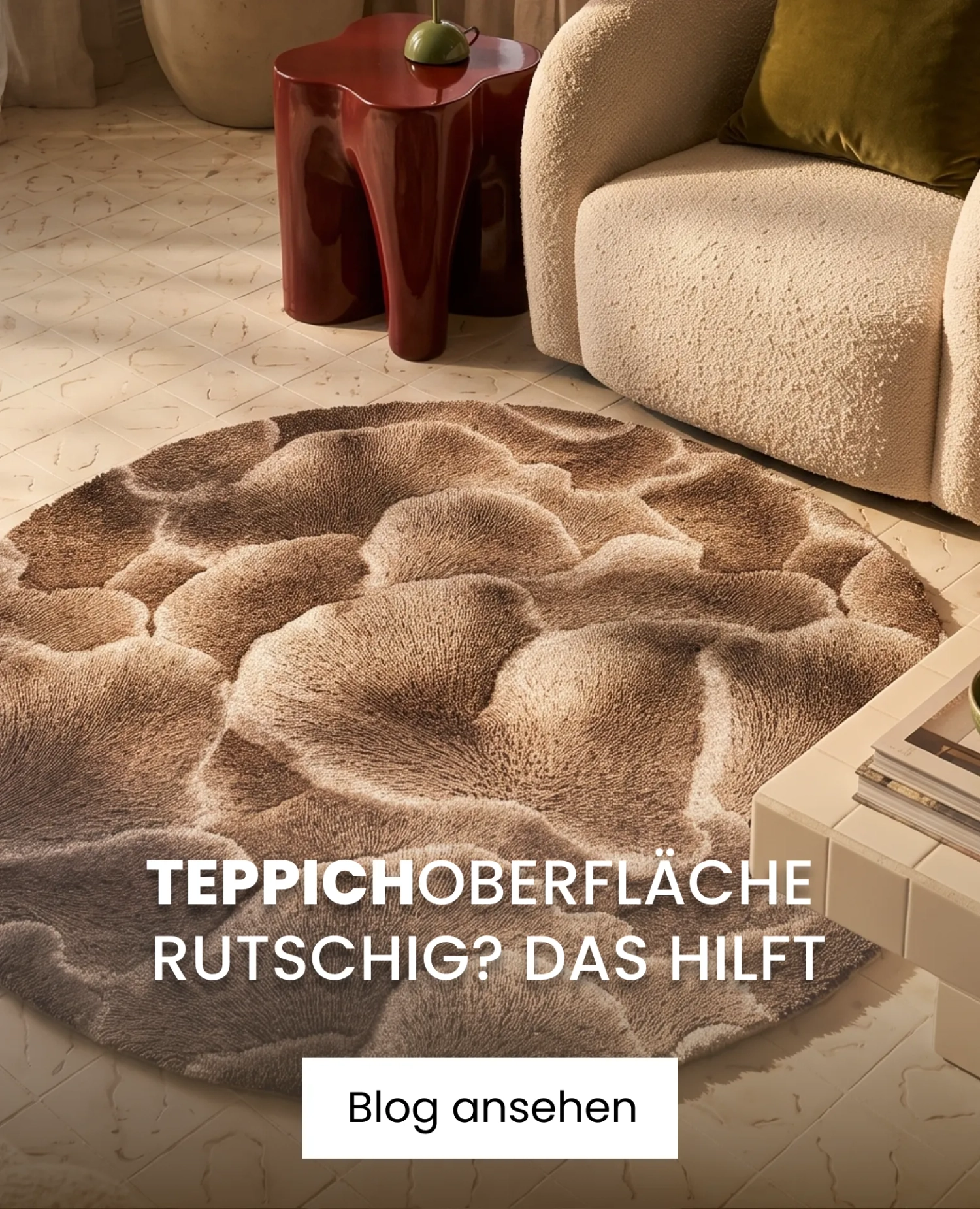 Beige-brauner Teppich im Wohnzimmer 