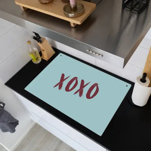 XOXO - Blauw - Rood Inductie beschemer met haakjes klein -sfeer1