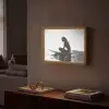 Silhouet - Vrouw - Surfplank - Water Light Box met batterij (Wandlamp) middel -sfeer1