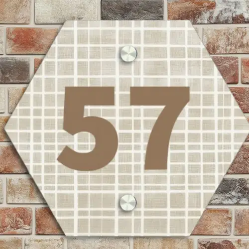Beige raster - Traditioneel Naambord Hexagon klein -sfeer2