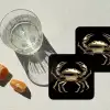 Goud - Krab - Dieren - Zwart onderzetter kurk middel -sfeer4