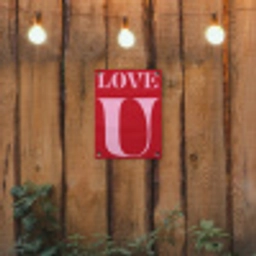 Rood - Love - Valentijn - Roze tuinposter los doek klein -sfeer1
