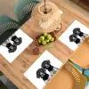 Honden - Bivakmuts - Zwart - wit Placemat vinyl groot -zzsfeer5_Kitchenyeah-website