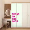 Focus on the good - Beige - Roze deurposter klein -sfeer3