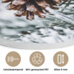 Dennenappel - Tak - Sneeuw - Winter - Sfeervol Akoestische PET Vilt - Rond klein -closeup_NL