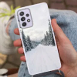Weg - Sneeuw - Naaldbos - Winter - Avontuurlijk Hoesje Samsung Galaxy A52 5G met koord klein -sfeer3