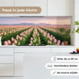 Tulpen - Landschap - Roze keuken achterwand 2 middel -sfeer4_DE