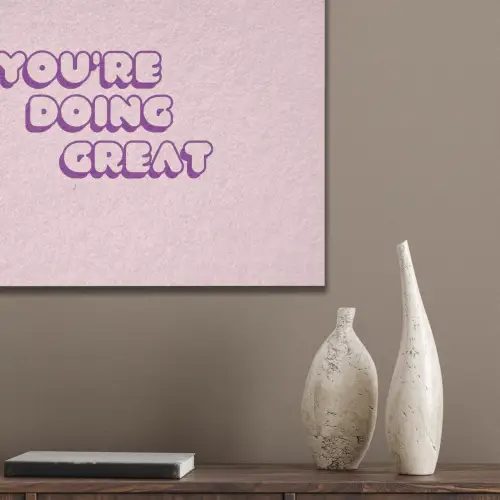 You're doing great - Roze - Bubble letters PET vilt klein -sfeer6_closeup