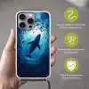 Walvis - Vissen - Donkerblauw Hoesje iPhone 16 Pro Max met koord klein -sfeer2_NL