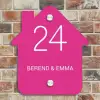 Weiße Herzchen in den Ecken - Modern Naambord Huisje klein -sfeer6