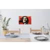 Graffiti - Vrouw - Rood - Street art - Banksy Muursticker klein -eettafel