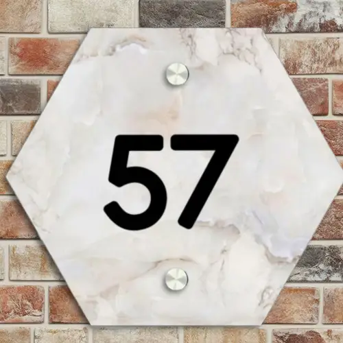 Beige marmer - Modern Naambord Hexagon klein -sfeer2