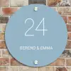 Effen - Lichtblauw - Klassiek Naambord Rond klein -sfeer2