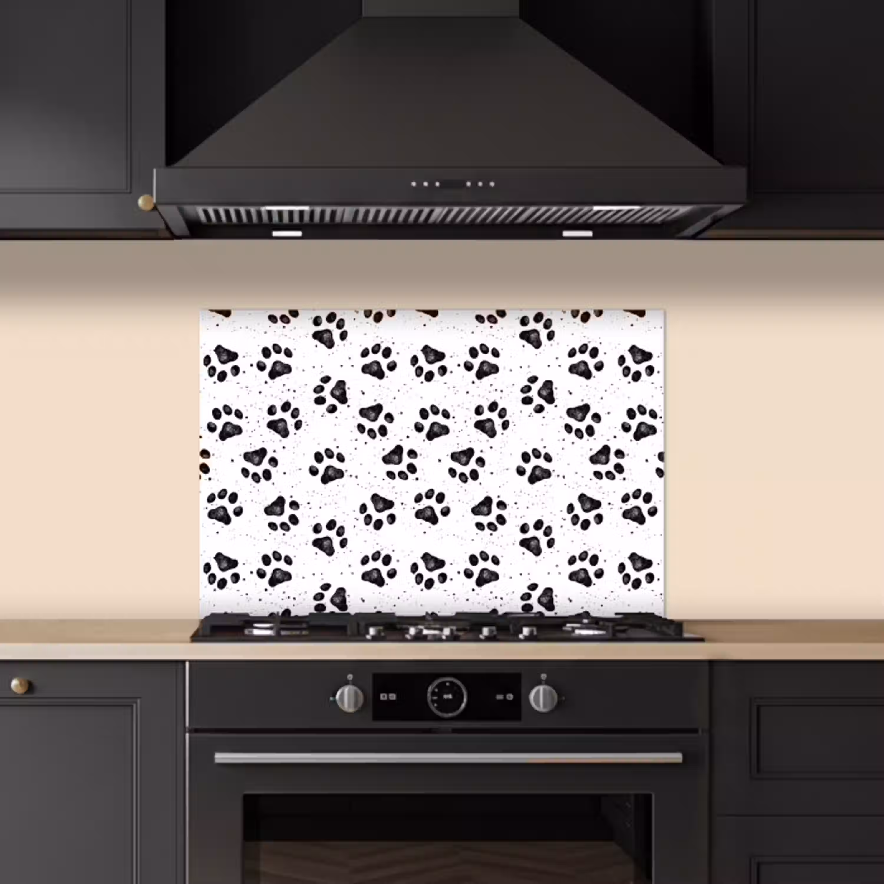 Paw - Pattern -Black keuken achterwand spatscherm klein 900 -sfeer1