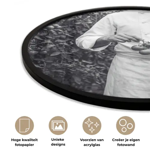 Tomaten - Chef - Zwart - Wit Fotolijst rond zonder passe partout klein -closeup_NL