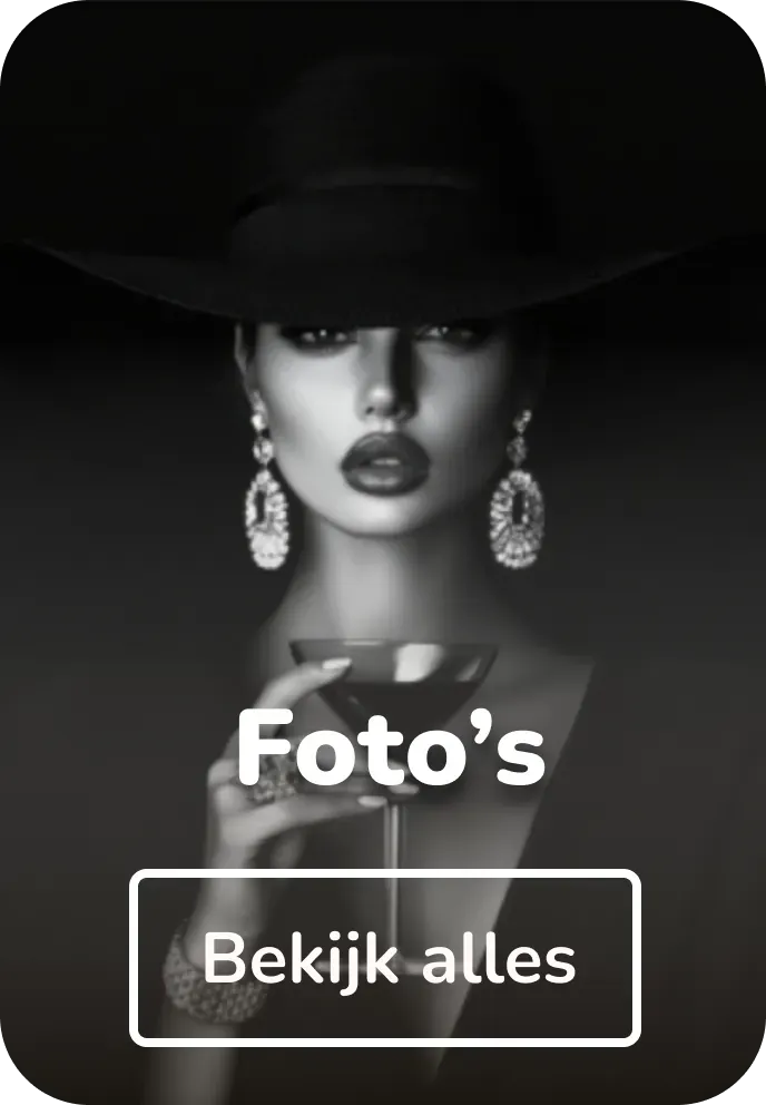 Zwart-wit foto canvas van stijlvolle vrouw 