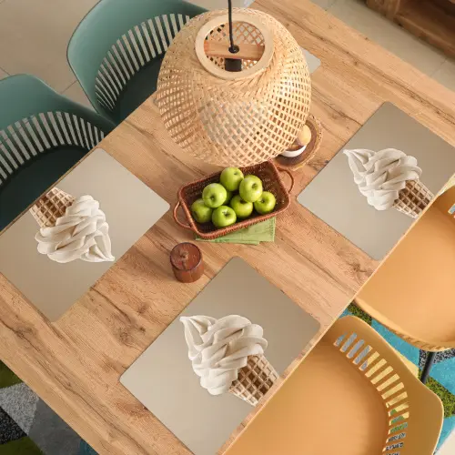 IJs - Softijs - Romig - Hoorntje - Beige Placemat vinyl groot -zzsfeer5_Kitchenyeah-website