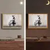 Graffiti - Meisje - Vogel - Street Art - Banksy Style Light Box met batterij (Wandlamp) middel -sfeer3