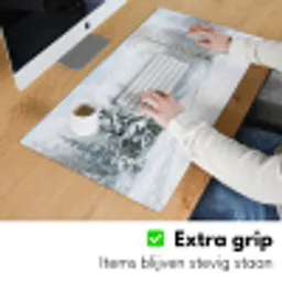 Bospad - Dennen - Sneeuw - Winter - Rustgevend Muismat XXL klein -sfeer3