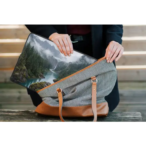 Waterval - Bomen - Bergen laptophoes neopreen klein -tas