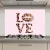 Tekst - Love - Pantervacht - Lichtroze keuken achterwand spatscherm klein -3d_website