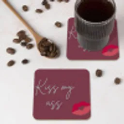 Kiss my ass - Lip - Bordeaux onderzetter kurk middel -sfeer2