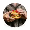 Vrouw - Hamburger - Bontjas Wandcirkel aluminium klein -3d
