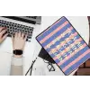 Try again - Strepen - Roze - Verticaal - Blauw laptophoes neopreen klein -bureau