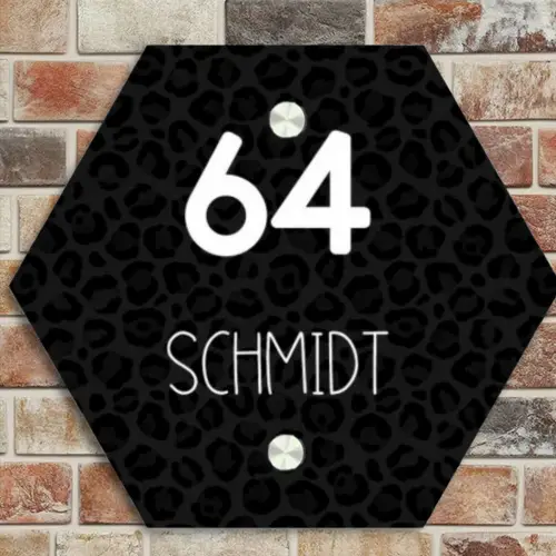 Zwart panterprint - Modern Naambord Hexagon klein -sfeer2