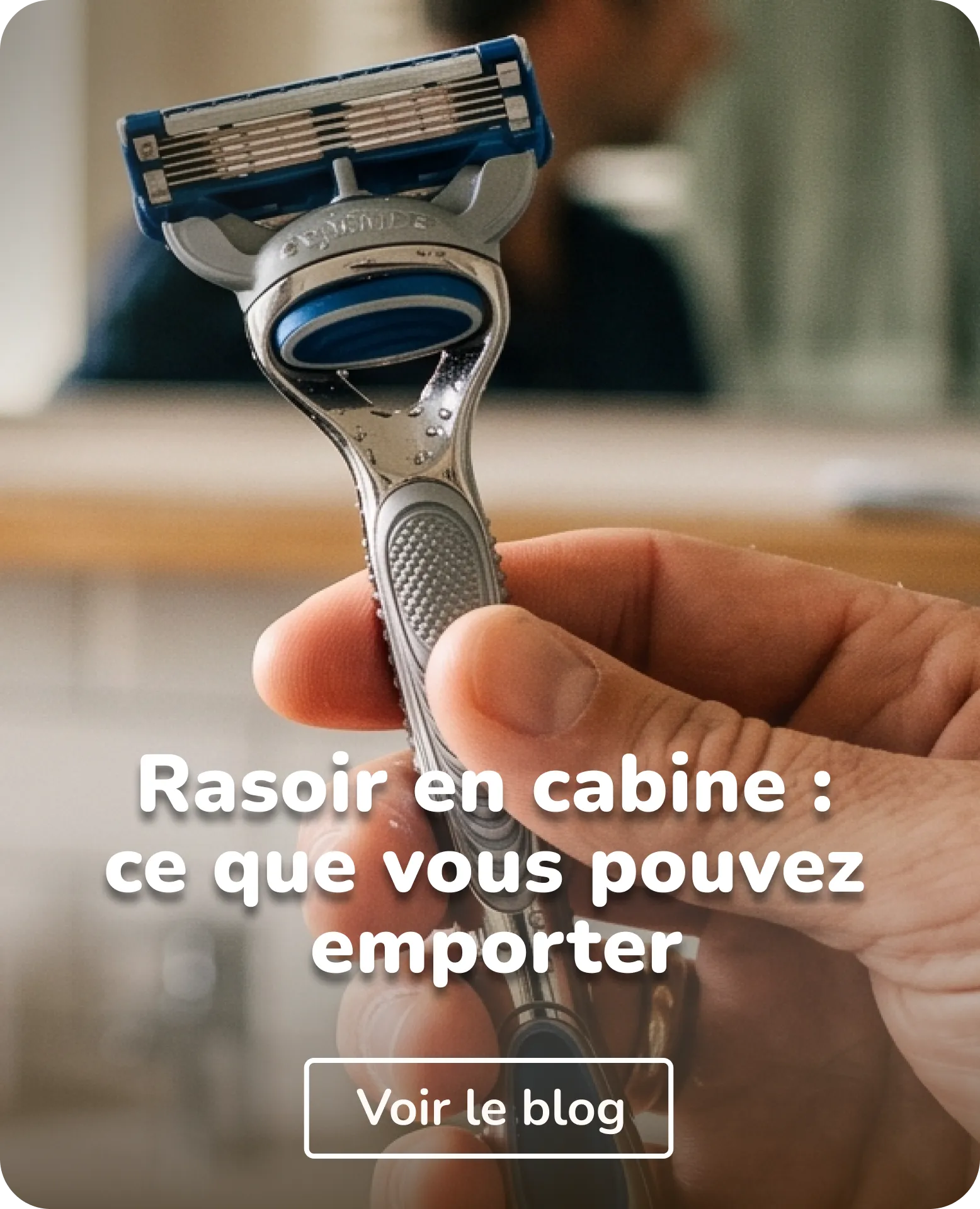 rasoir à la main