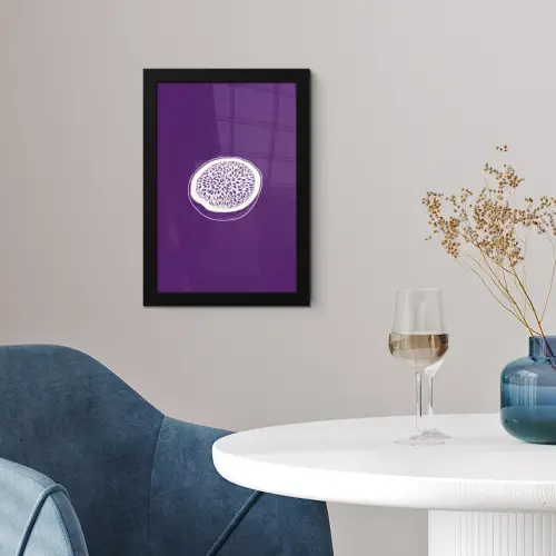 Passievrucht - Zaadjes - Paars - Minimalistisch fotolijst zwart zonder passe partout klein -sfeer4