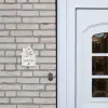 Witgrijs hout - Klassiek Naambord Huisje klein -sfeer1