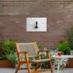 Schaakstuk - Loper - Zwart - Marmer Tuinposter op houten frame 2 cm dik klein -sfeer3