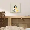 Vrouw - Bloem - Geel - Minimalistisch aluminium wit klein -sfeer3