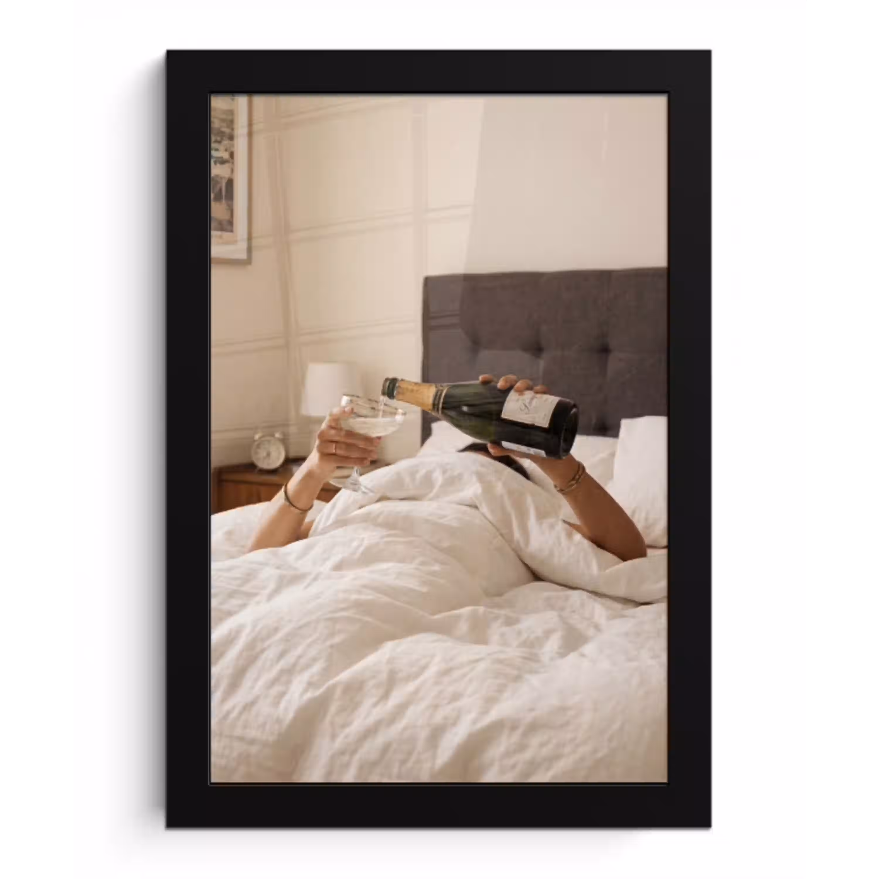 Champagne - Bed - Bubbels fotolijst zwart zonder passe partout klein -3d