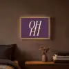 Oh hi - Paars - Minimalistisch Light Box met batterij (Wandlamp) middel -sfeer4