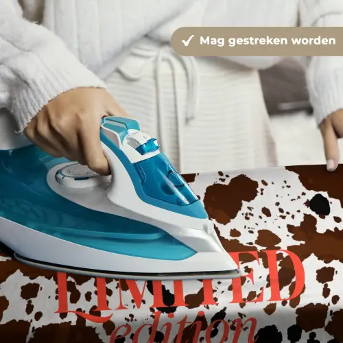 Koeienprint - Limited edition - Rood Wandkleed katoen klein -sfeer9