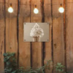 IJs - Softijs - Romig - Hoorntje - Beige tuinposter los doek klein -sfeer1