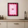 Kiss - Roze - Frans - Valentijn KitchenYeah - Keuken - Fotolijst klein -sfeer2