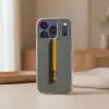 Potlood - Schilderij - Geel Telefoonhoesje iPhone 17 Pro klein -sfeer2