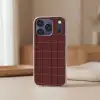Lijnen - Patroon - Bordeaux Telefoonhoesje iPhone 17 Pro klein 878 -sfeer2