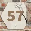 Boomsilhouet beige achtergrond - Traditioneel Naambord Hexagon klein -sfeer2