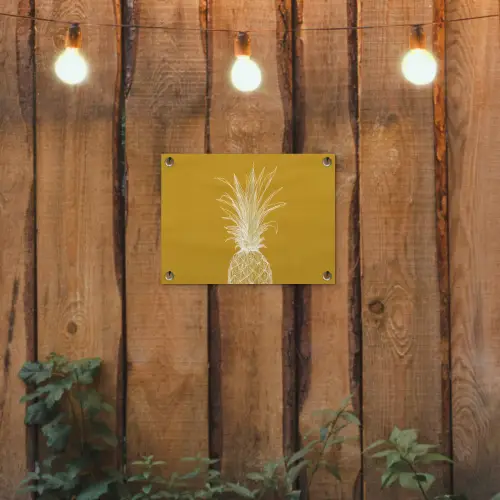 Lijnillustratie - Ananas - Bladkroon - Okergeel tuinposter los doek klein -sfeer1